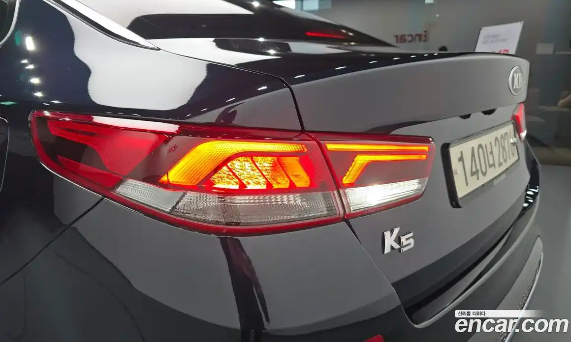 Kia K5 2018 2.0 гидро в Москве № 2125177, фото 9