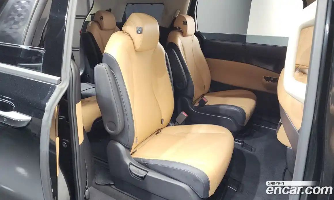 Kia Canival 2023 3.5 гидро в Москве № 2125218, фото 11