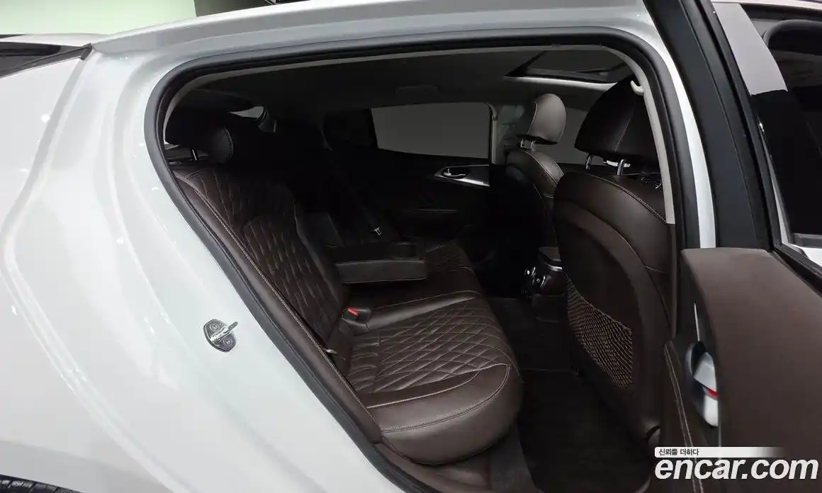 Kia Stinger 2021 2.5 гидро в Москве № 2125290, фото 25