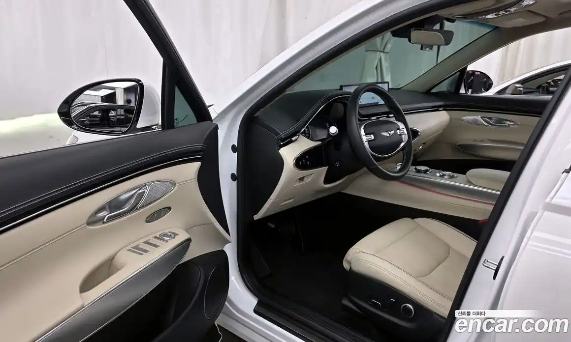 Genesis GV70 2023 2.5 гидро в Москве № 2125442, фото 13