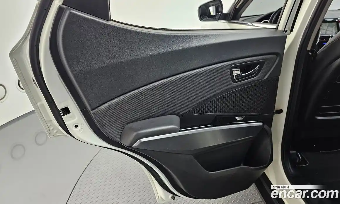 SsangYong TIBOLI 2018 1.6 гидро в Москве № 2126567, фото 15