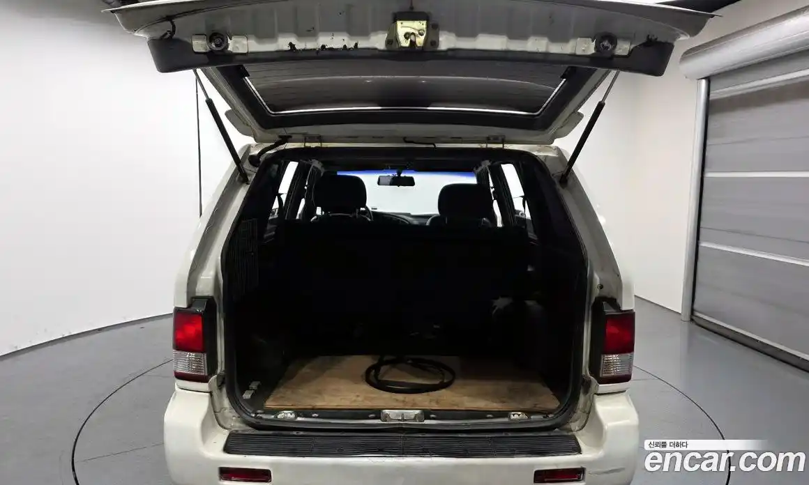 SsangYong Musso 2000 2.3 механика в Москве № 2126936, фото 20