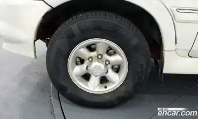 SsangYong Musso 2000 2.3 механика в Москве № 2126936, миниатюра 5