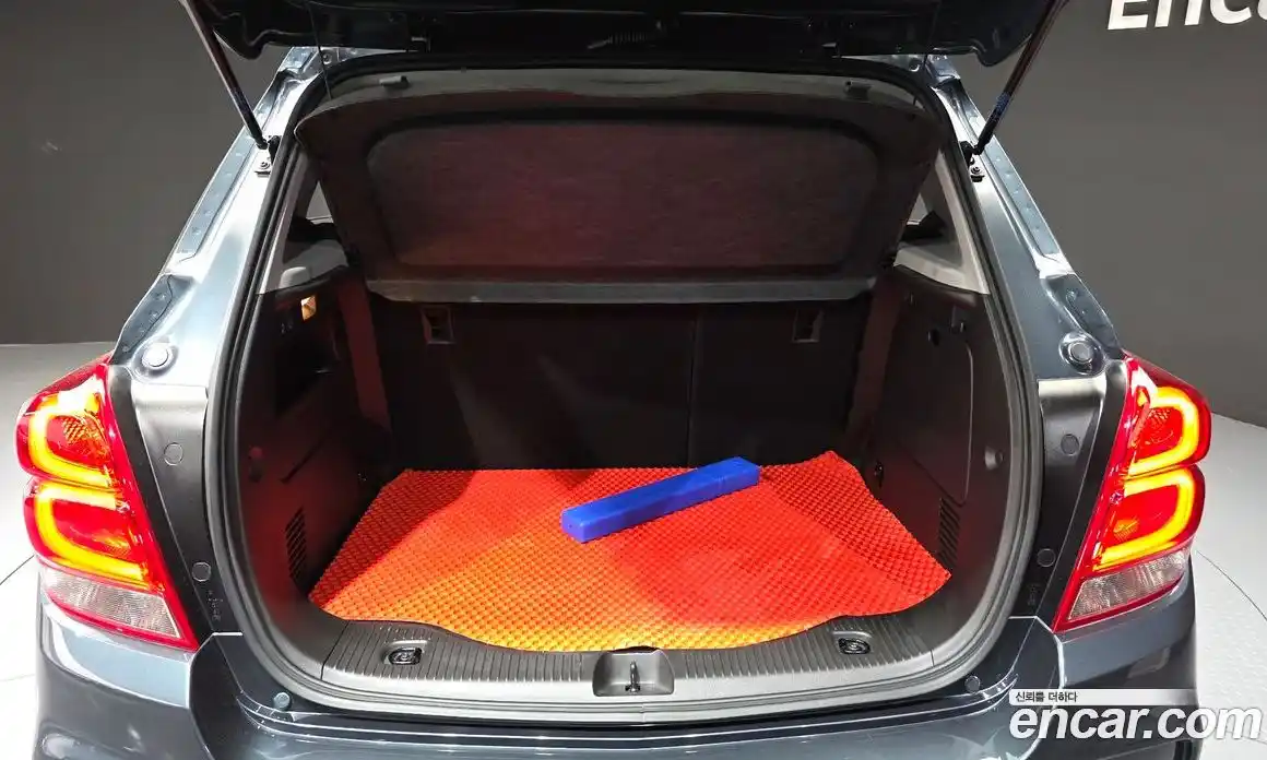 Chevrolet Trax 2022 1.4 гидро в Москве № 2127314, фото 26
