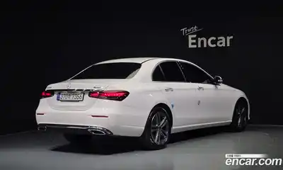 Mercedes-Benz E-Class 2021 2.0 гидро в Москве № 2127624, миниатюра 2