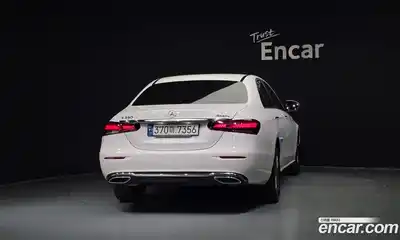 Mercedes-Benz E-Class 2021 2.0 гидро в Москве № 2127624, миниатюра 4