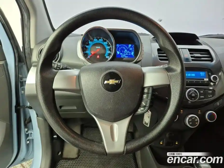 Chevrolet Spark 2013 1.0 гидро в Москве № 2128663, фото 9