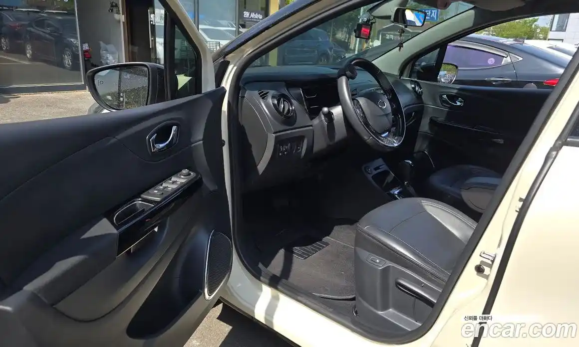 Renault QM3 2015 1.5 гидро в Москве № 2129079, фото 13