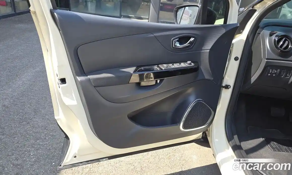 Renault QM3 2015 1.5 гидро в Москве № 2129079, фото 14