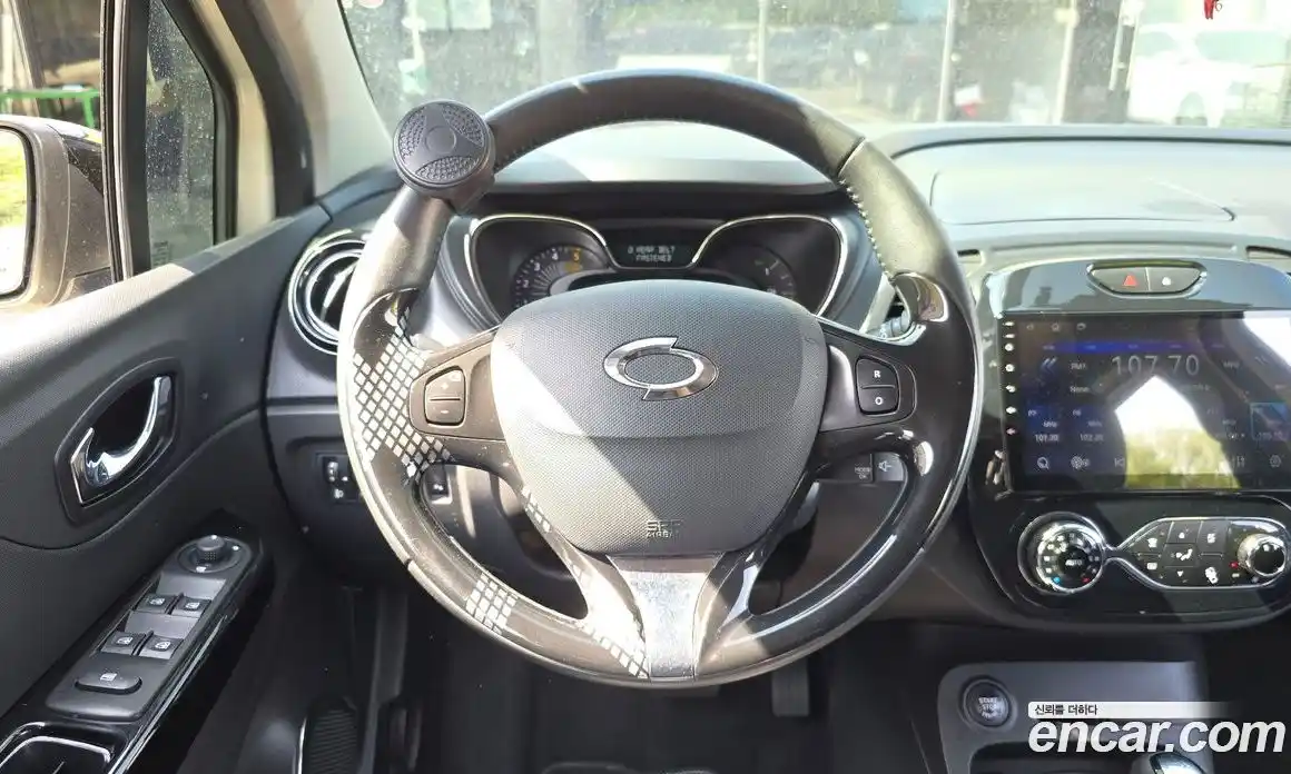 Renault QM3 2015 1.5 гидро в Москве № 2129079, фото 19