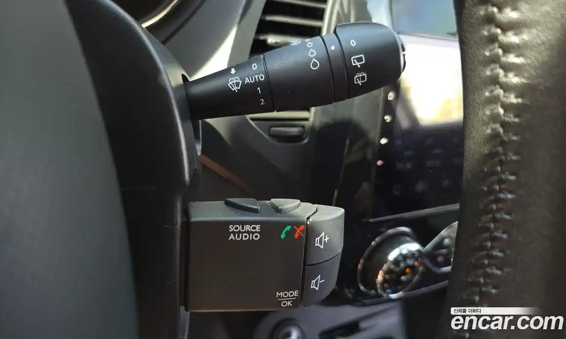 Renault QM3 2015 1.5 гидро в Москве № 2129079, фото 25
