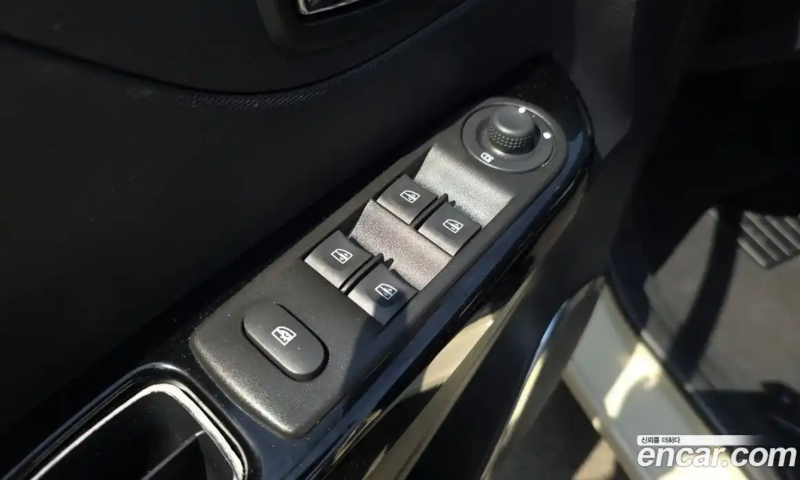 Renault QM3 2015 1.5 гидро в Москве № 2129079, фото 29