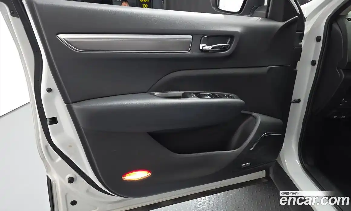 Renault QM6 2018 2.0 гидро в Москве № 2129109, фото 14