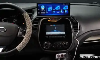 Renault QM3 2017 1.5 гидро в Москве № 2129123, миниатюра 12