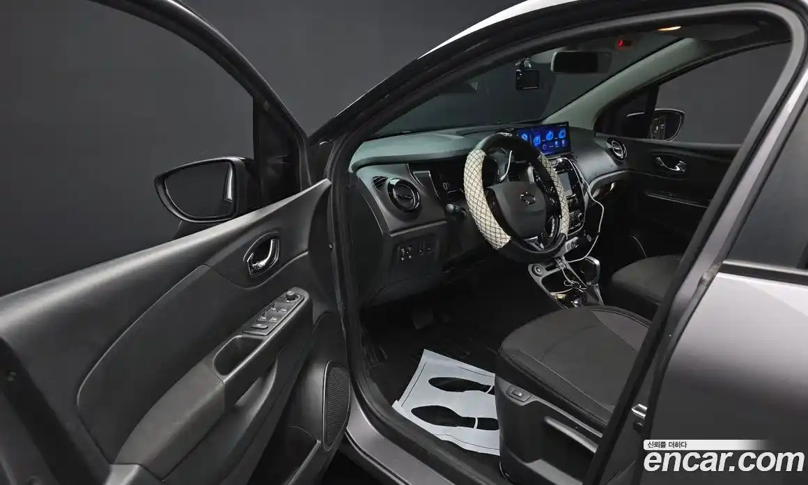 Renault QM3 2017 1.5 гидро в Москве № 2129123, фото 10