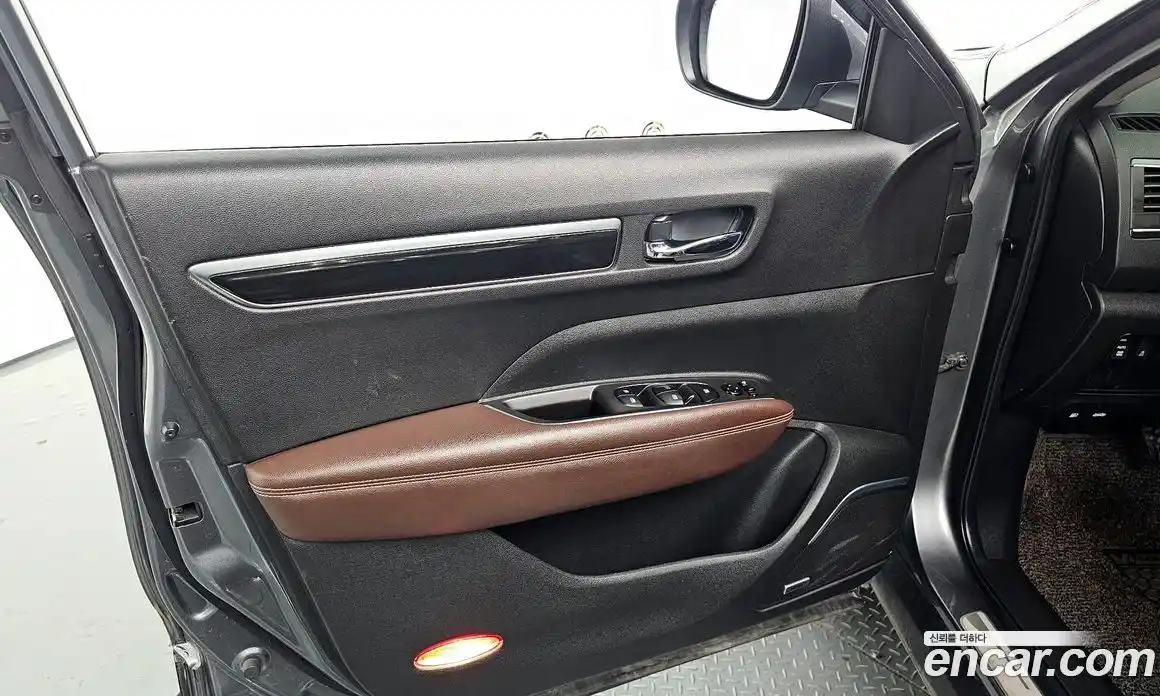 Renault QM6 2017 2.0 гидро в Москве № 2129291, фото 13