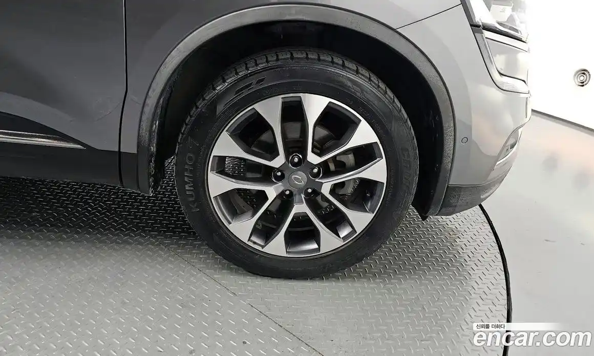 Renault QM6 2017 2.0 гидро в Москве № 2129291, фото 6