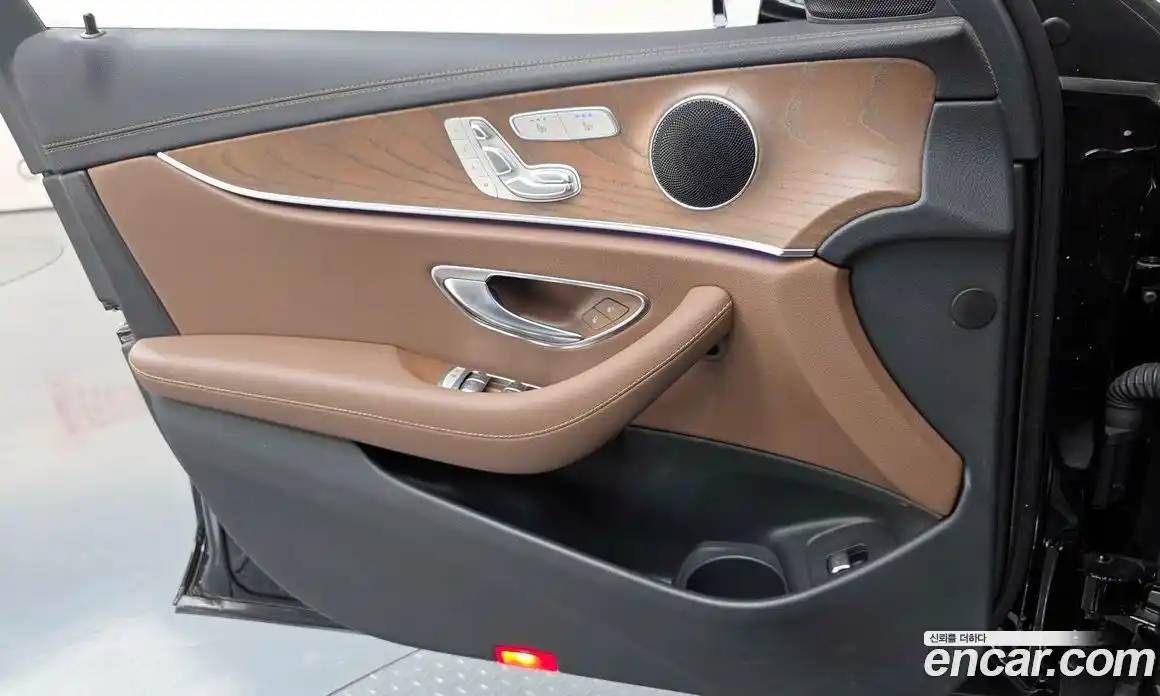 Mercedes-Benz E-Class 2021 2.0 гидро в Москве № 2129500, фото 14