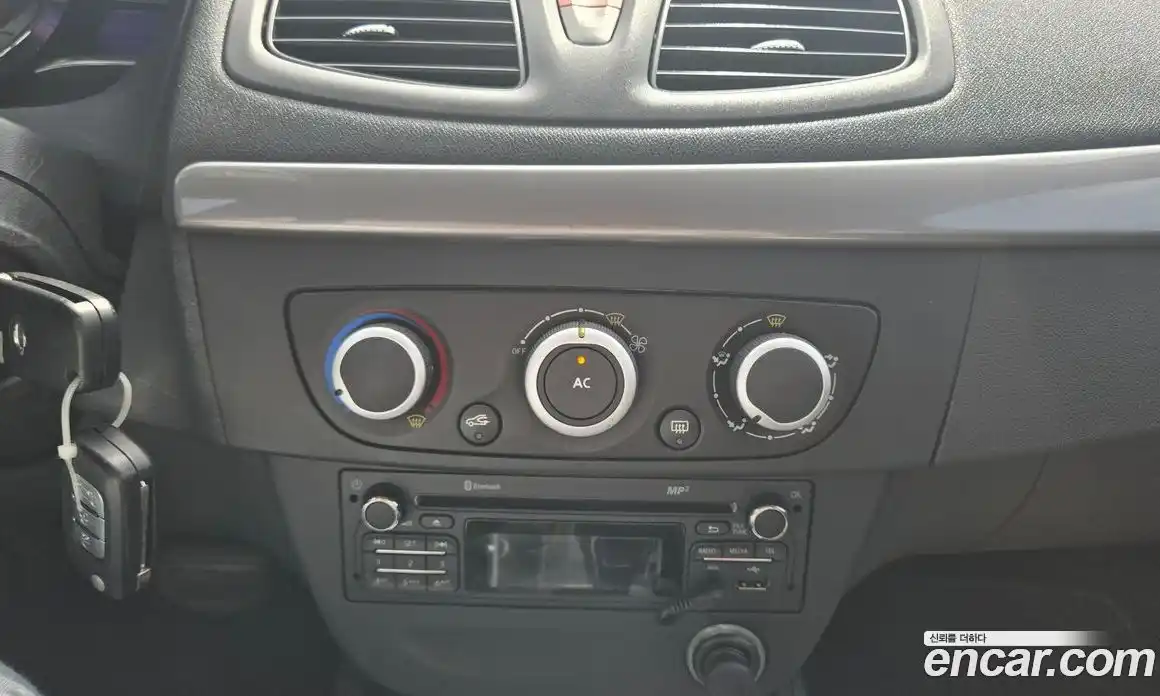 Renault SM3 2014 1.6 гидро в Москве № 2129682, фото 13