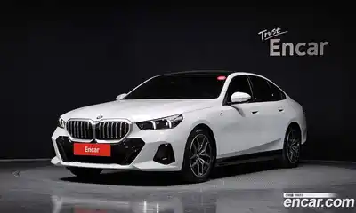 BMW 5-Series, 2025