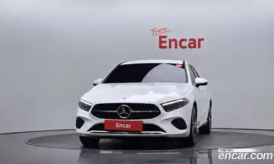 Mercedes-Benz A-Class 2024 2.0 гидро в Москве № 2130862, миниатюра 3