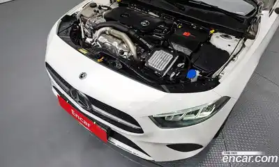 Mercedes-Benz A-Class 2024 2.0 гидро в Москве № 2130862, миниатюра 6