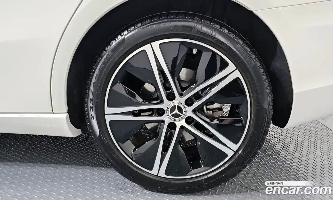 Mercedes-Benz A-Class 2024 2.0 гидро в Москве № 2130862, фото 7