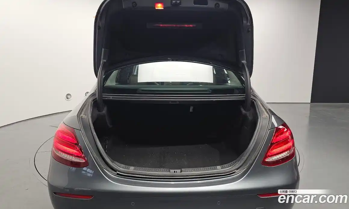 Mercedes-Benz E-Class 2017 1.9 гидро в Москве № 2130924, фото 20