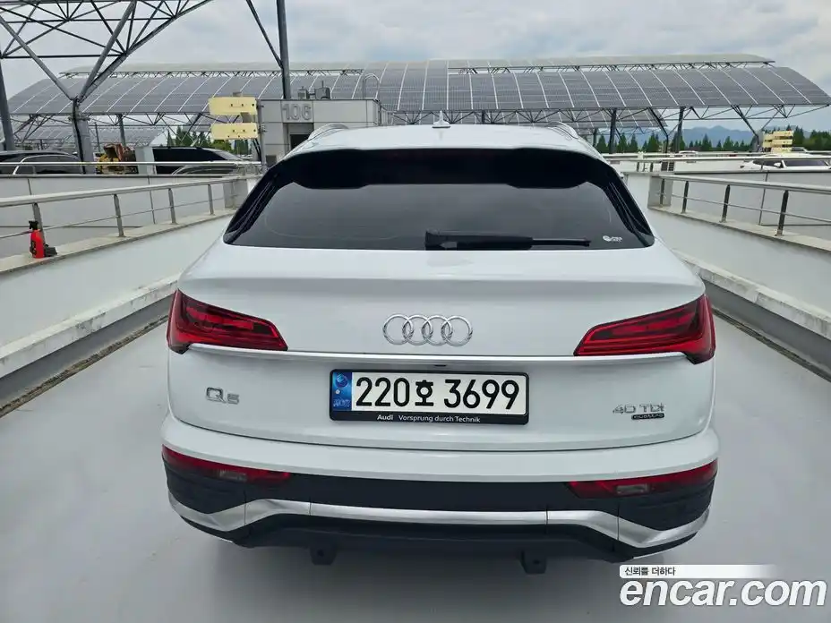 Audi Q5 2023 2.0 гидро в Москве № 2131005, фото 4