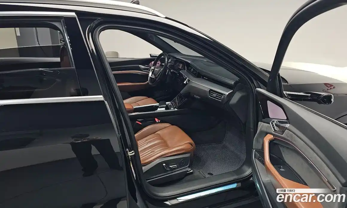 Audi e-tron 2021 0.2 гидро в Москве № 2131057, фото 15