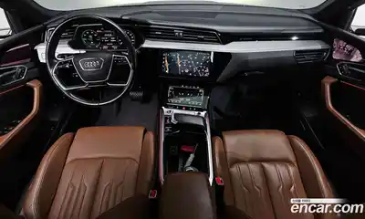 Audi e-tron 2021 0.2 гидро в Москве № 2131057, миниатюра 9