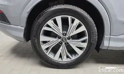 Audi Q4 e-tron 2023 0.2 гидро в Москве № 2131058, миниатюра 5