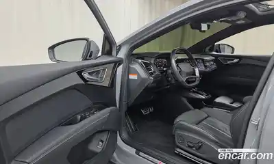 Audi Q4 e-tron 2023 0.2 гидро в Москве № 2131058, миниатюра 10