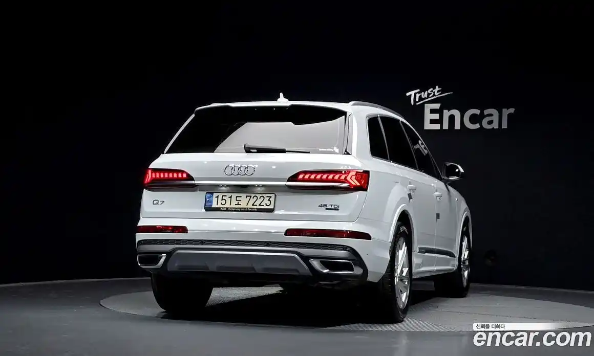 Audi Q7 2021 3.0 гидро в Москве № 2131085, фото 4
