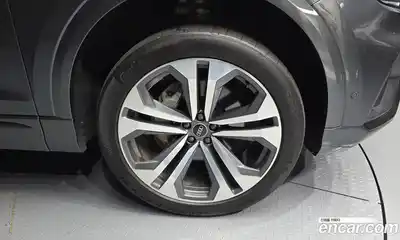 Audi Q8 2022 3.0 гидро в Москве № 2131132, миниатюра 5
