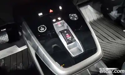 Audi Q4 e-tron 2023 0.2 гидро в Москве № 2131183, миниатюра 12