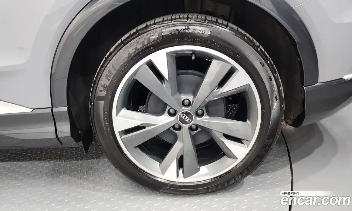 Audi Q4 e-tron 2023 0.2 гидро в Москве № 2131183, фото 7