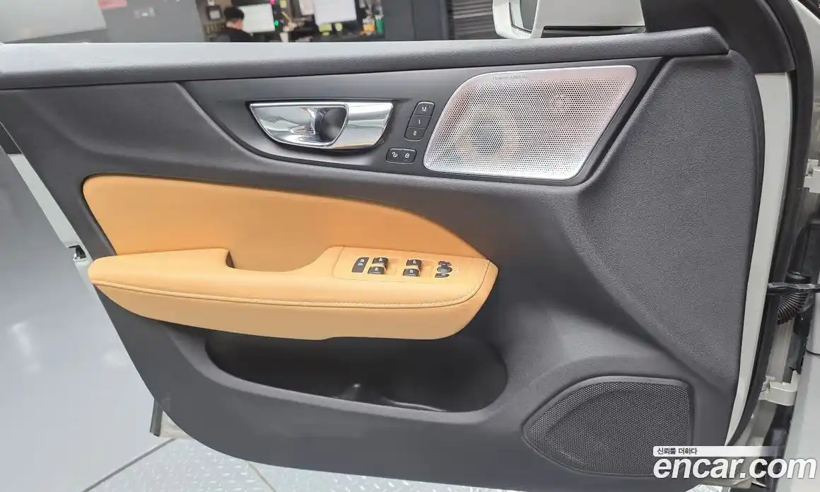 Volvo V60 2019 2.0 гидро в Москве № 2131554, фото 14