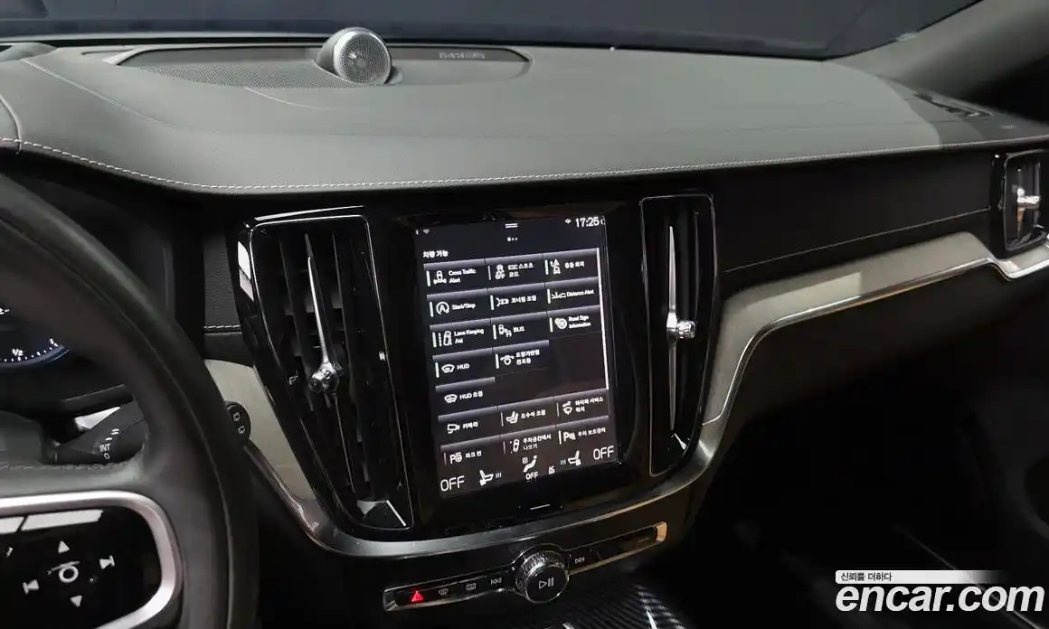 Volvo V60 2019 2.0 гидро в Москве № 2131554, фото 20