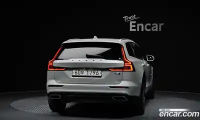Volvo V60 2019 2.0 гидро в Москве № 2131554, миниатюра 4