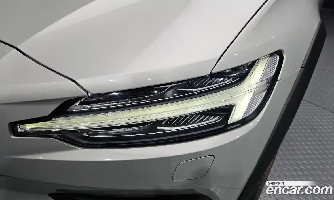 Volvo V60 2019 2.0 гидро в Москве № 2131554, фото 8