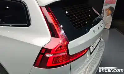 Volvo V60 2019 2.0 гидро в Москве № 2131554, миниатюра 9