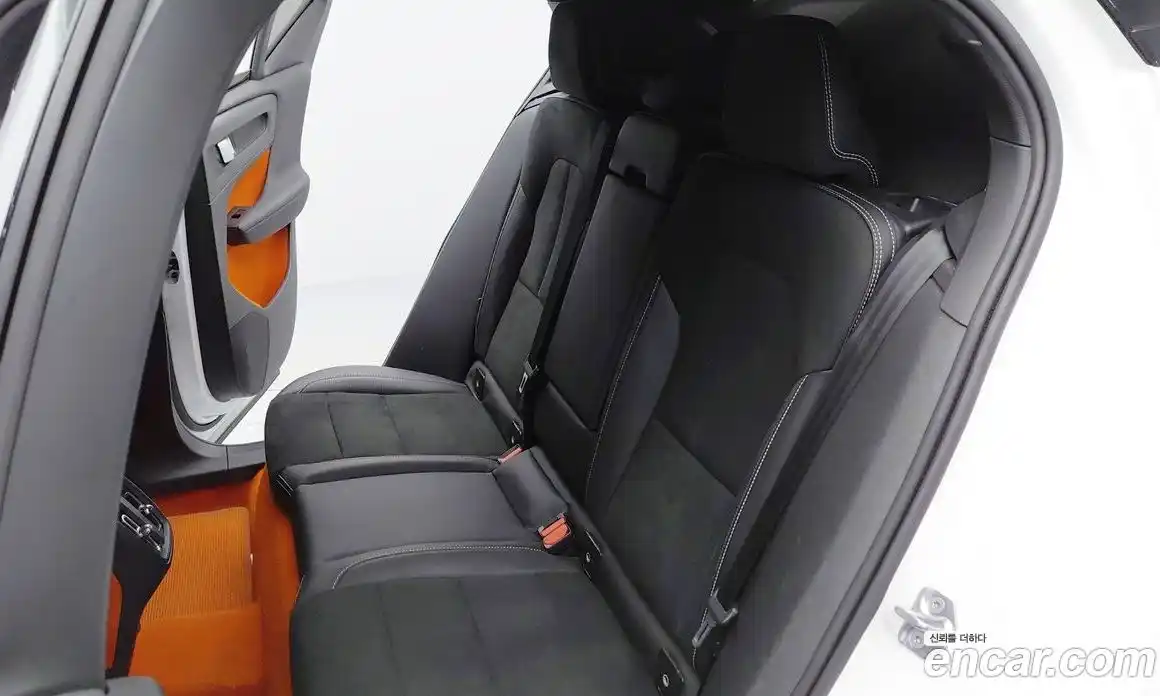Volvo XC40 2019 2.0 гидро в Москве № 2131618, фото 15