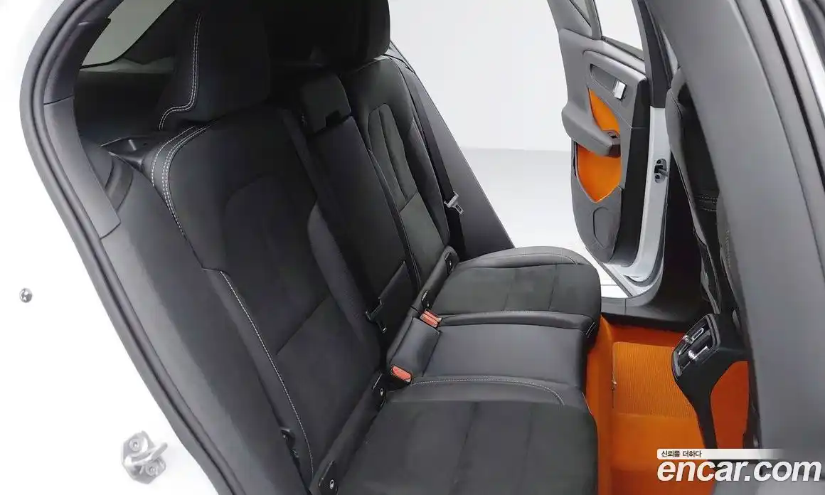 Volvo XC40 2019 2.0 гидро в Москве № 2131618, фото 16