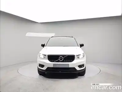 Volvo XC40 2019 2.0 гидро в Москве № 2131618, миниатюра 3