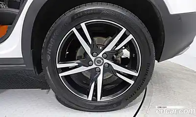 Volvo XC40 2019 2.0 гидро в Москве № 2131618, миниатюра 6
