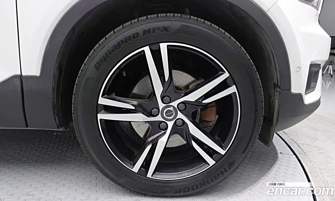 Volvo XC40 2019 2.0 гидро в Москве № 2131618, фото 7