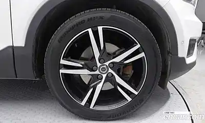 Volvo XC40 2019 2.0 гидро в Москве № 2131618, миниатюра 7