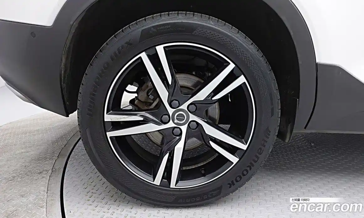 Volvo XC40 2019 2.0 гидро в Москве № 2131618, фото 8