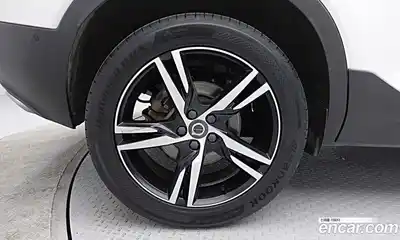 Volvo XC40 2019 2.0 гидро в Москве № 2131618, миниатюра 8